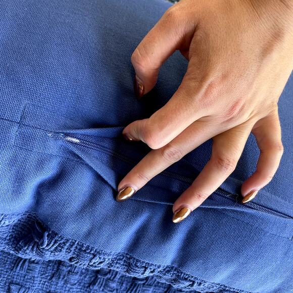 Scott Living Set of 2 Lumbar Throw Pillows Blue Textured Woven Cover 20"x10" - Picture 5 of 8